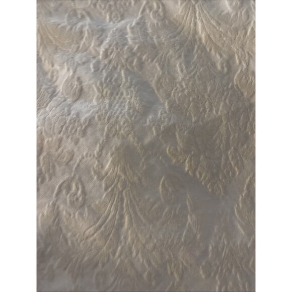 Zara Home Cotton Tablecloth  for 4-8 People Natural Color Hemstitch 67'x67" - Picture 3 of 8
